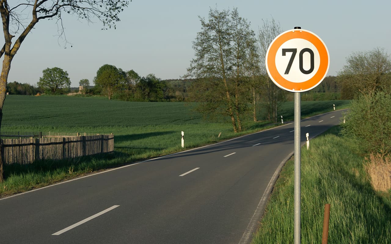 Carretera en la que se debe recorrer máximo a 70 kilómetros por hora